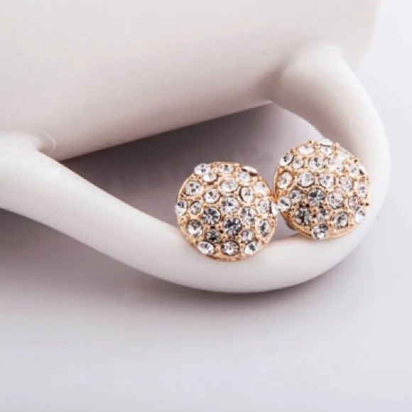 ๐๐๐ฒFIRM๐โBUNDLEโ๐4 DISCOUNT PAVE CIRCLE STUDS - Picture 6 of 8
